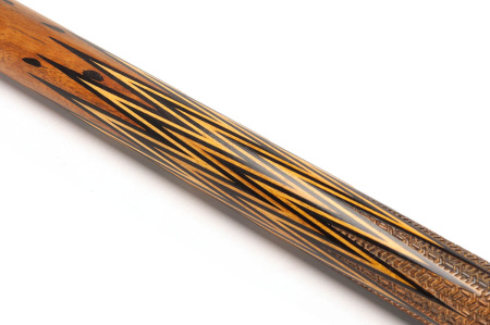 Кий Корона 8-ми перьевая, с 3D гравировкой, Лунный эбен, Черный граб, Лимонник, Граб (Р. Королев)