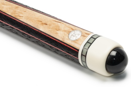 Кий Классика 16 запилов, под напряжением, с гравировкой, Черный граб, Розовый граб, Граб (Р. Королев)