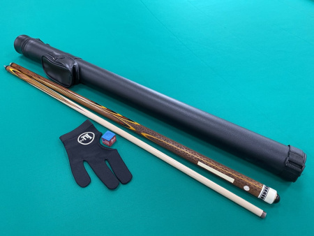 Кий Арбалет с гравировкой, Амазонский Палисандр, Падук, Лимонник, Граб (Р. Королев)