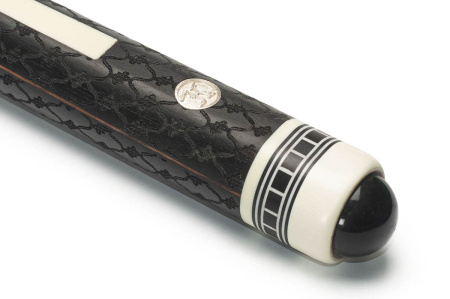 Кий Классика Элит 31 запил с гравировкой, Черный граб, Зебрано, Граб (Р. Королев)